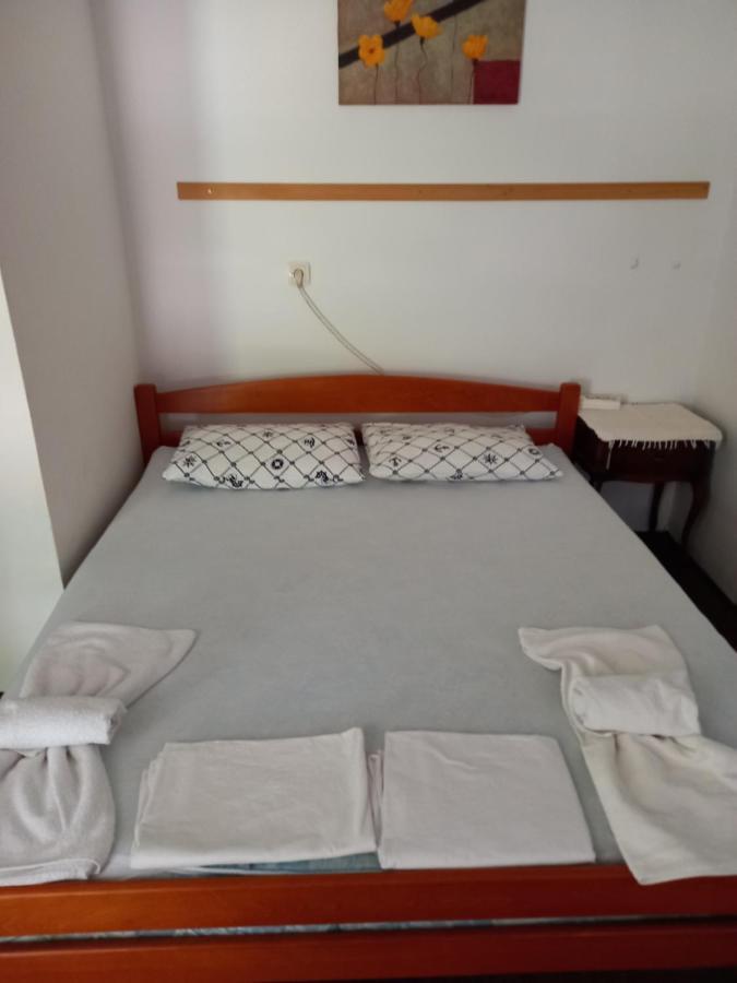 Sea View Hotel Risan Kültér fotó