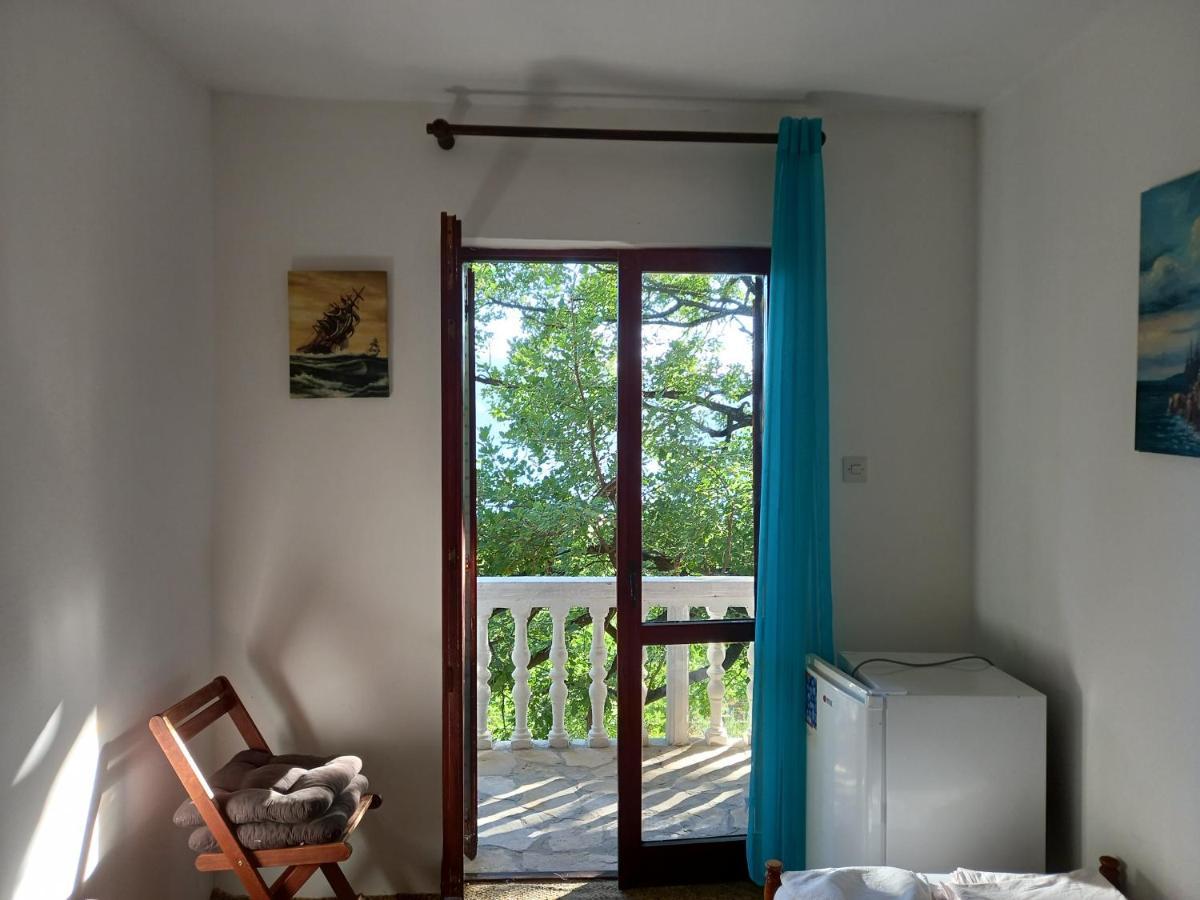 Sea View Hotel Risan Kültér fotó