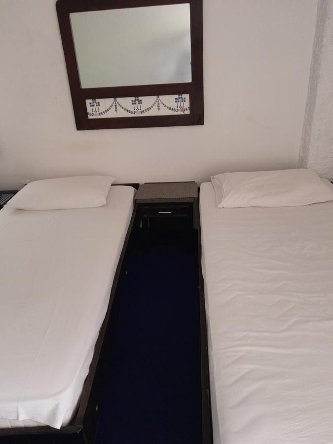 Sea View Hotel Risan Kültér fotó