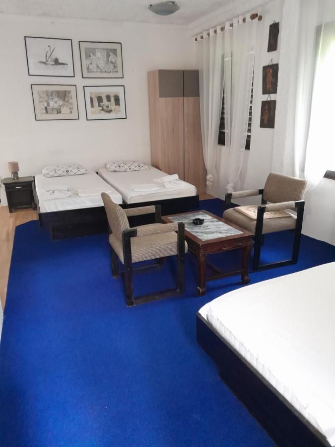Sea View Hotel Risan Kültér fotó